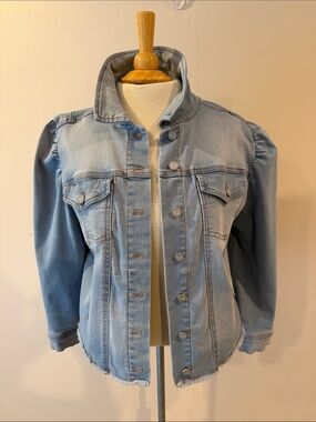 NIC+ZOE Light Wash Denim Jacket with Puff Shoulders